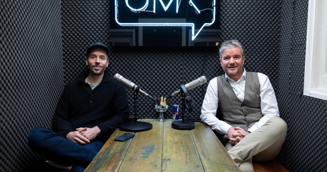 Philipp Westermeyer und Philipp Klöckner nach der Aufnahme des OMR Podcasts. 