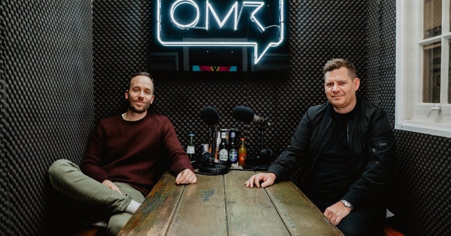 OMR-Gründer Philipp Westermeyer und Agentur-Chef Raphael Brinkert im Hamburger OMR Büro. Foto: OMR