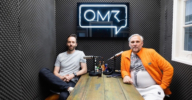 Philipp Westermeyer und Jan Bredack in der OMR Podcast Kabine