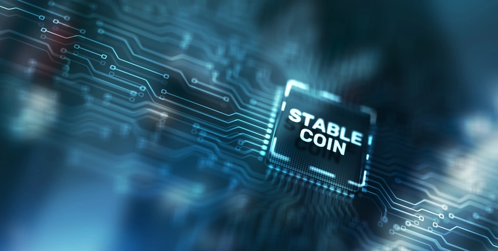 altcoins vs stablecoins