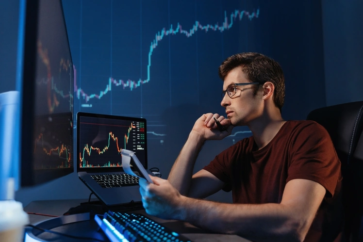 crypto trader