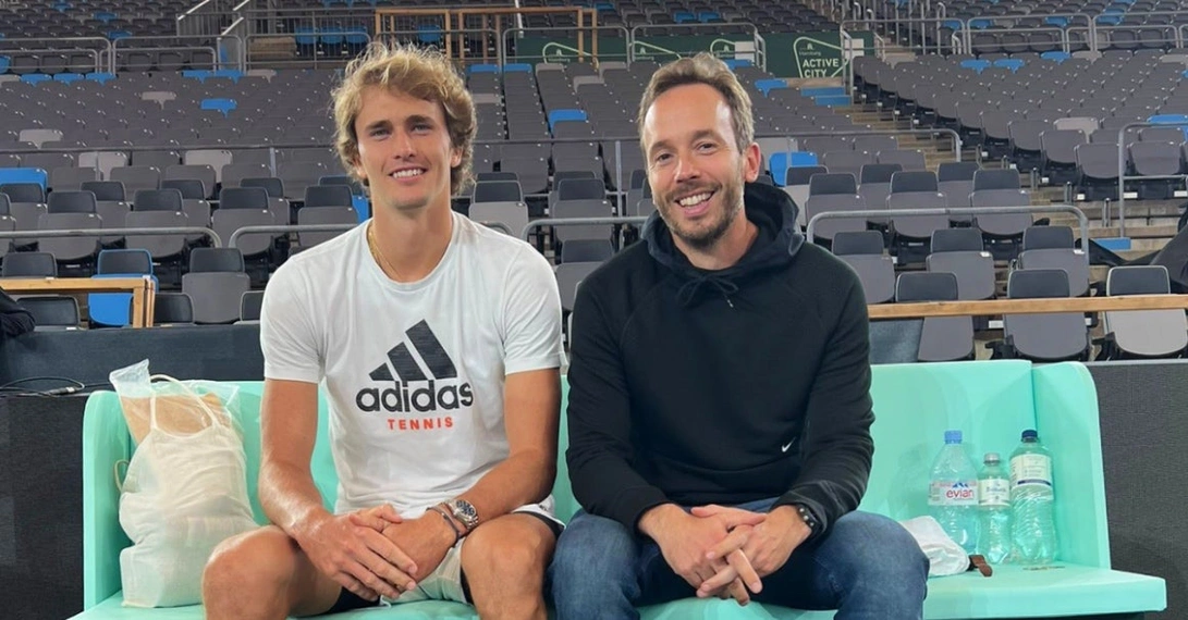 Alexander Zverev und Philipp Westermeyer trafen sich im Tennis-Stadion Am Rothenbaum in Hamburg. Foto: OMR