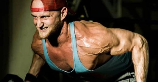 Fitness-Youtuber Karl Ess verdient Millionen