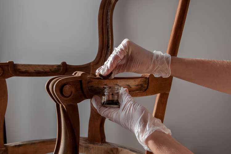 DIY #2: Blaas je houten meubels nieuw leven in