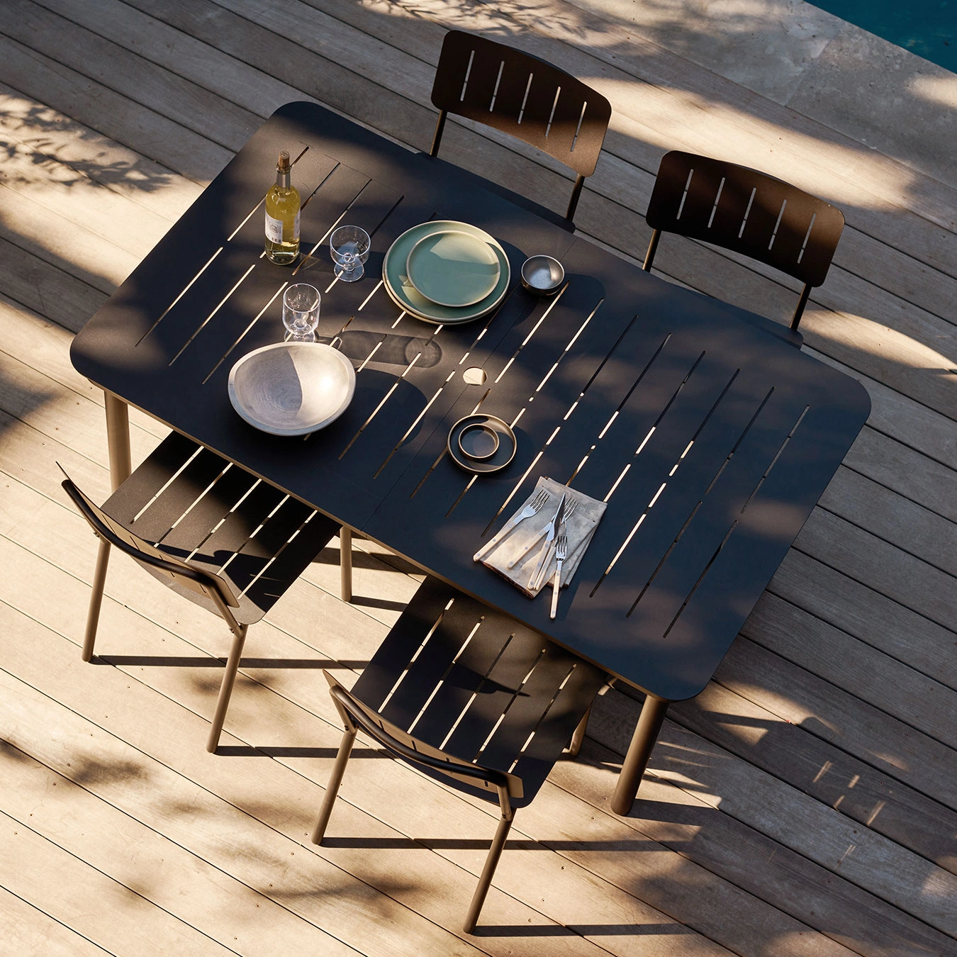 Plastic patio dining discount set