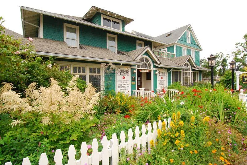 Shelburne Hotel front