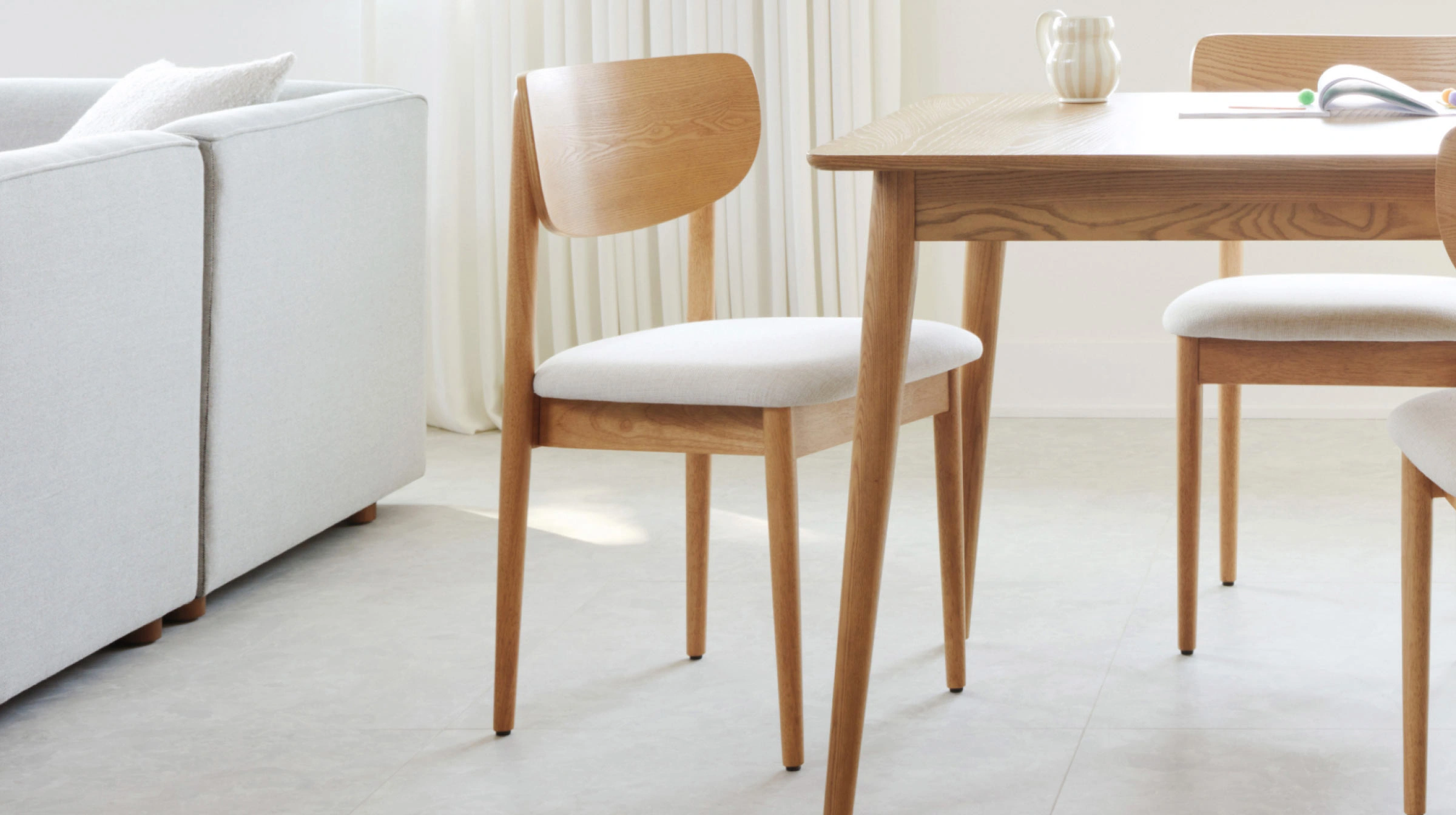 Scandinavian oak dining discount chairs