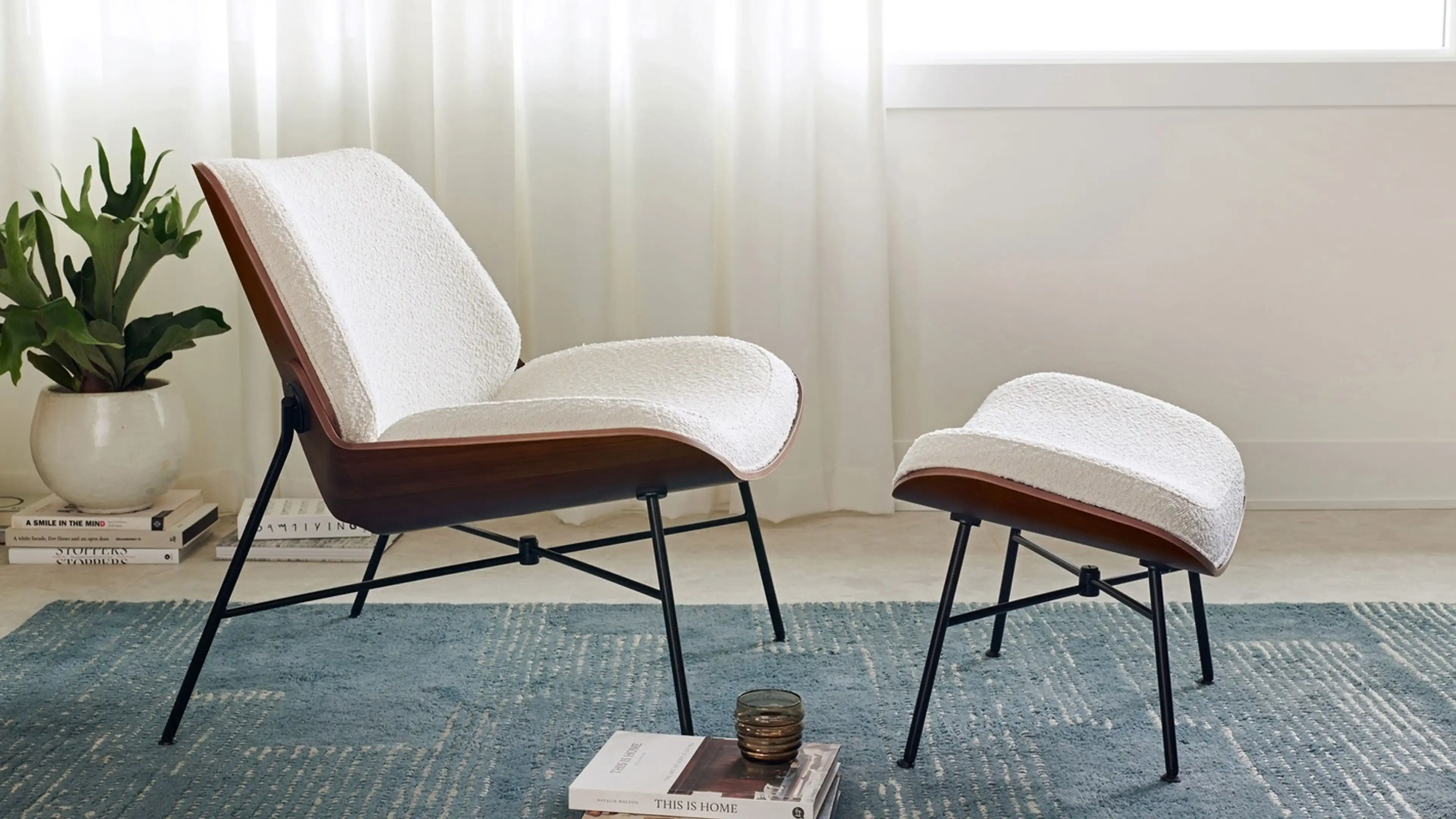 Vesper Fabric Lounge Chair