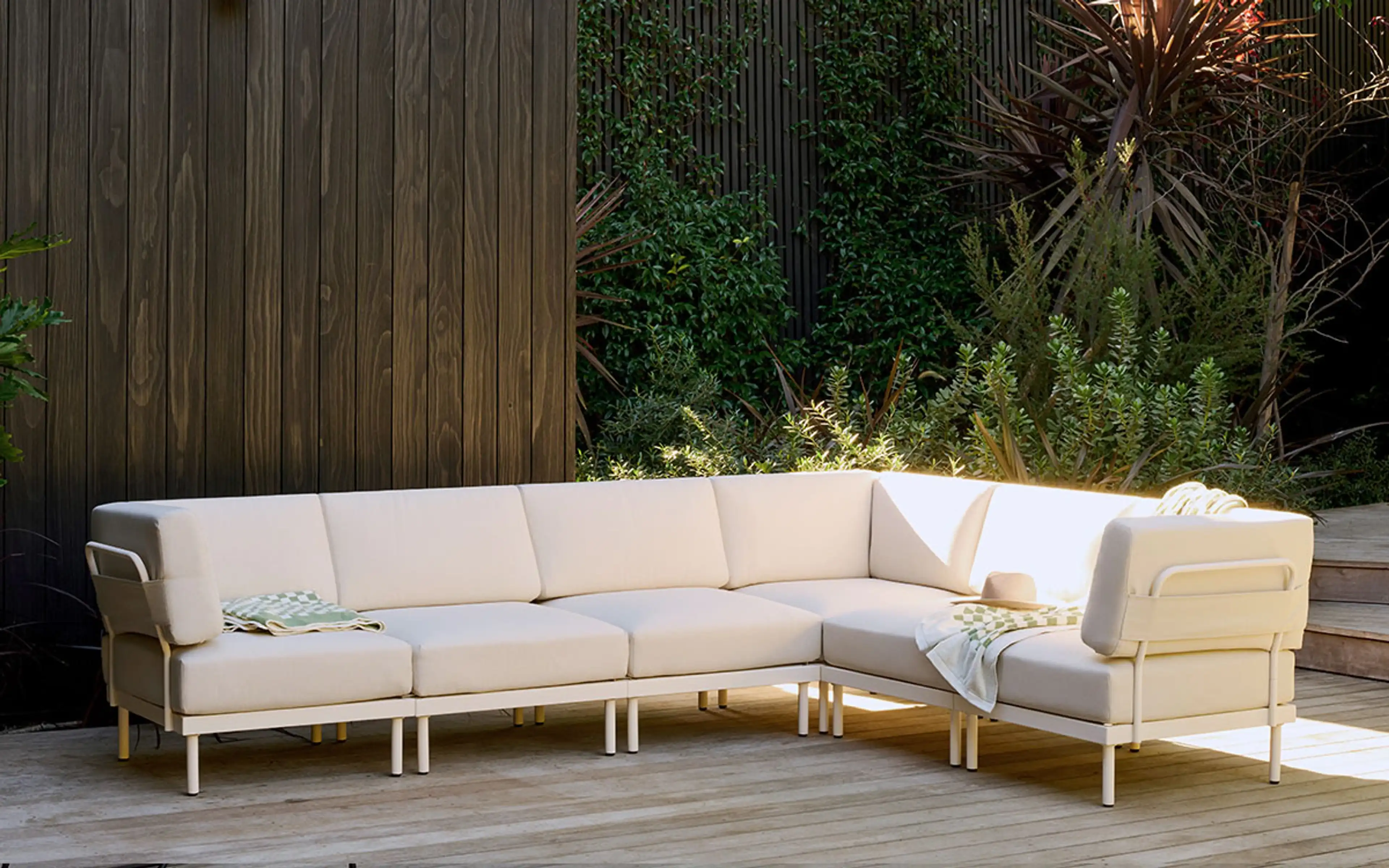 Relay Outdoor 4-Piece Armless Sectional