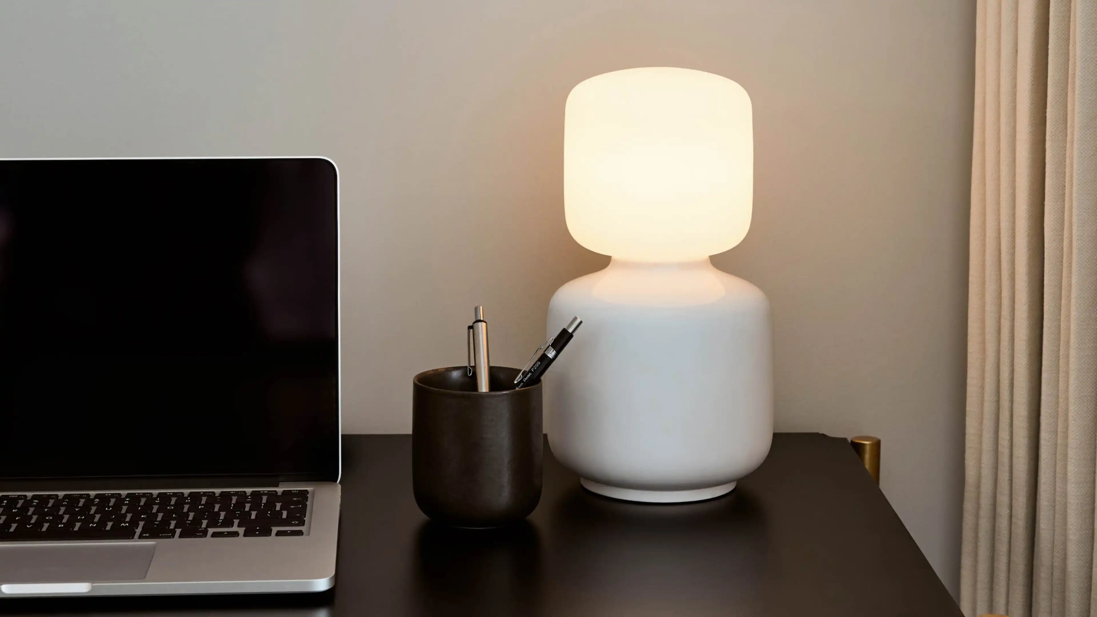 Oblo Table Lamp