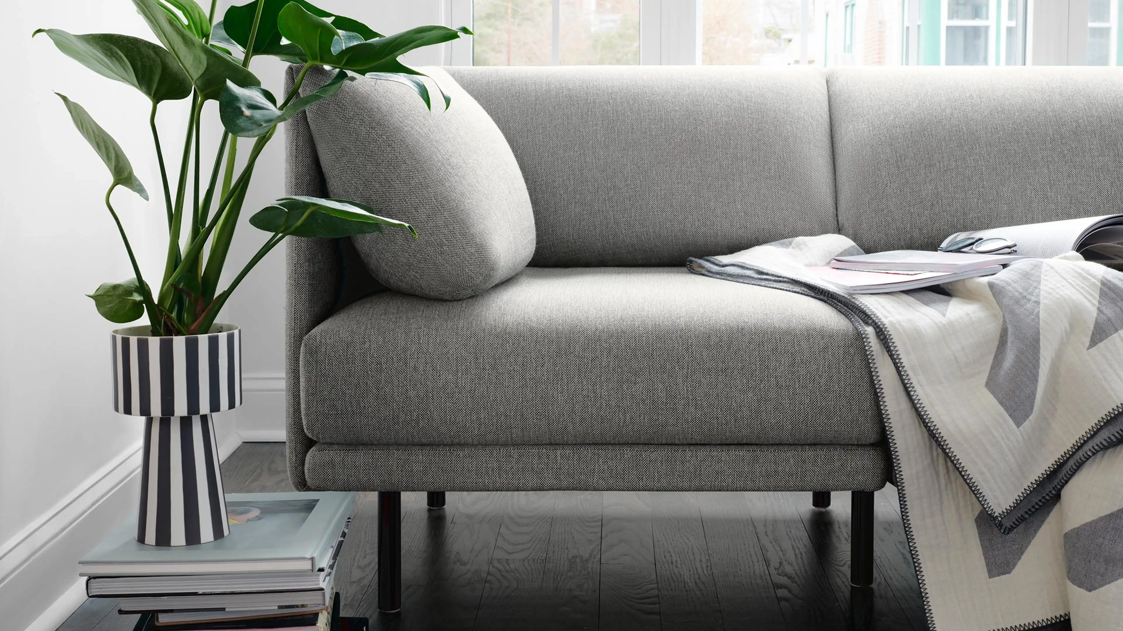 Range 4-Piece One Arm Sofa