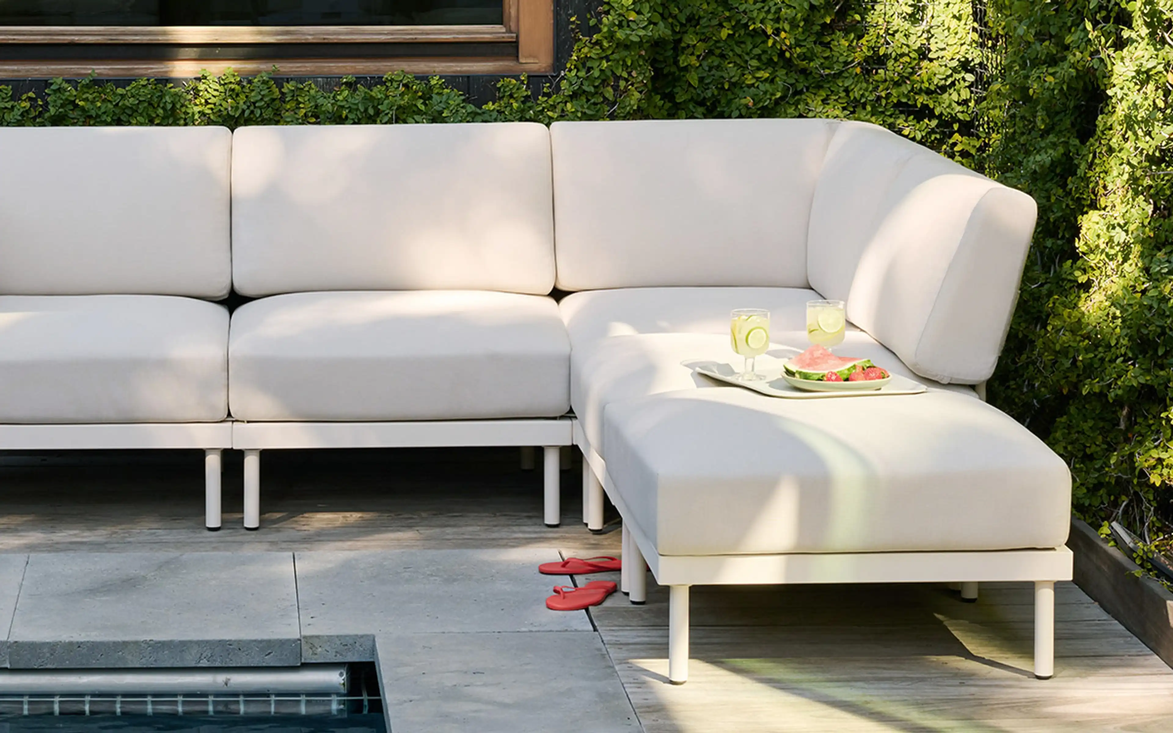 Relay Outdoor Ottoman