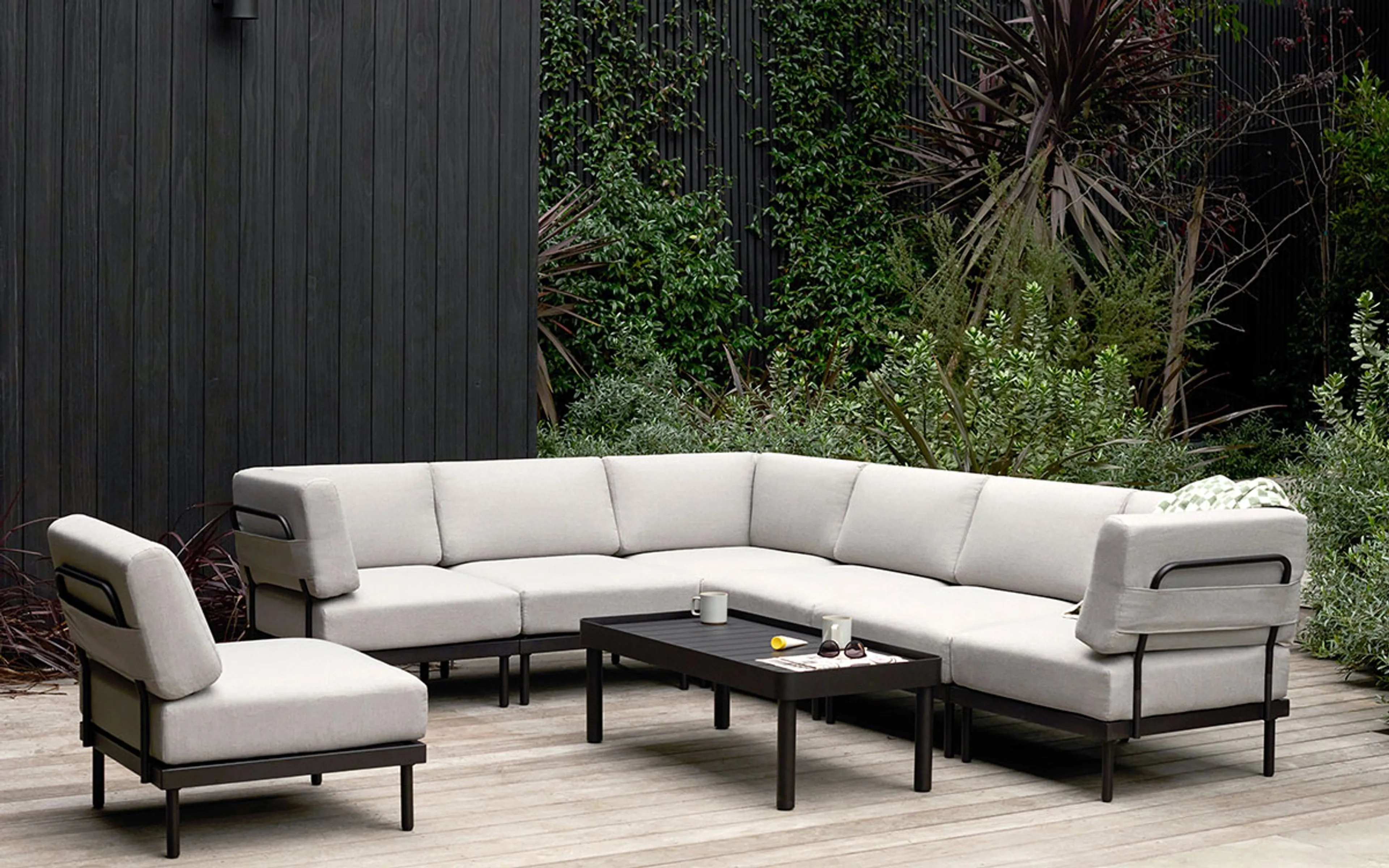 Relay Outdoor 4-Piece Sectional