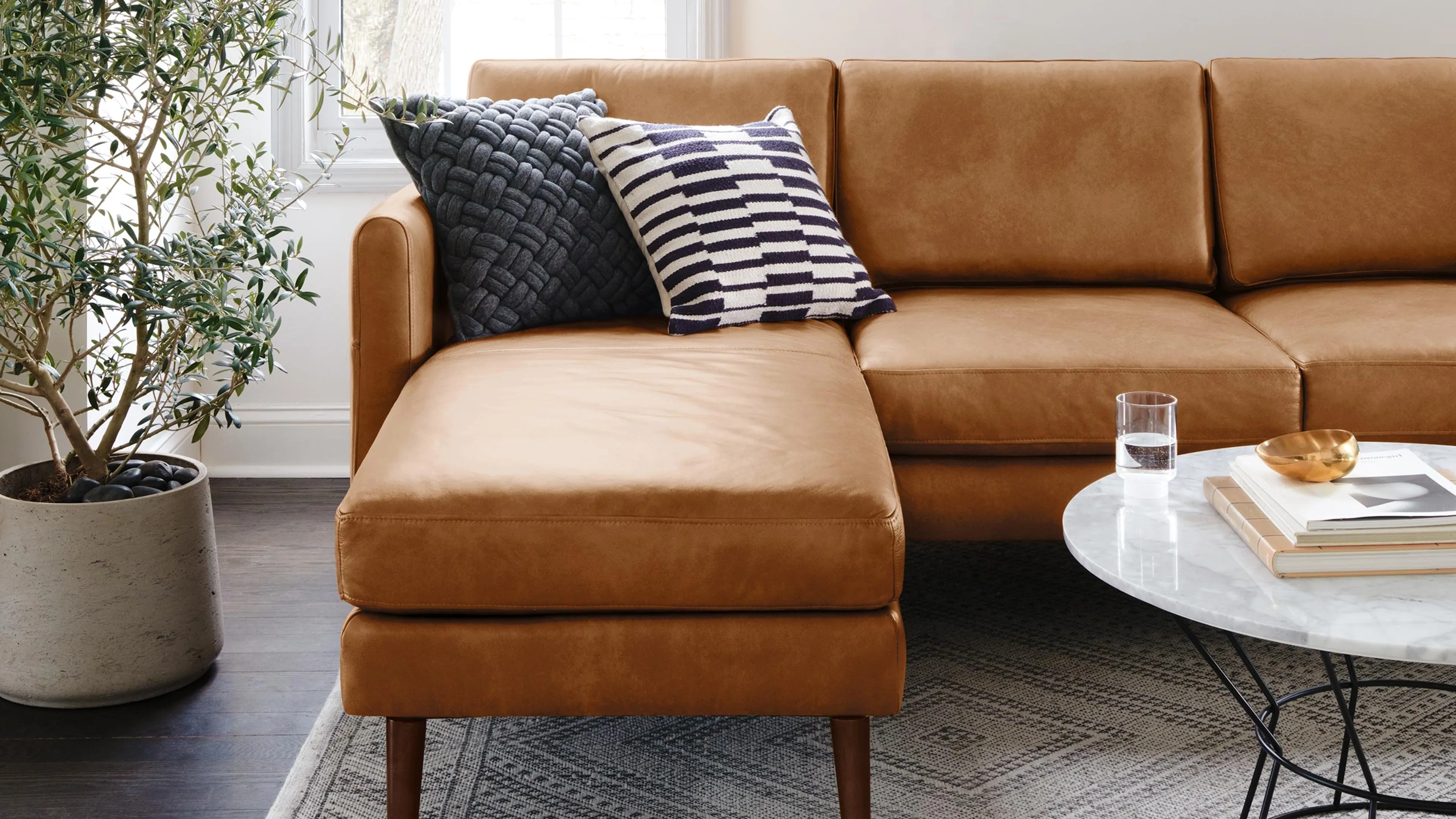 Original Chaise Sofa in Chestnut Leather