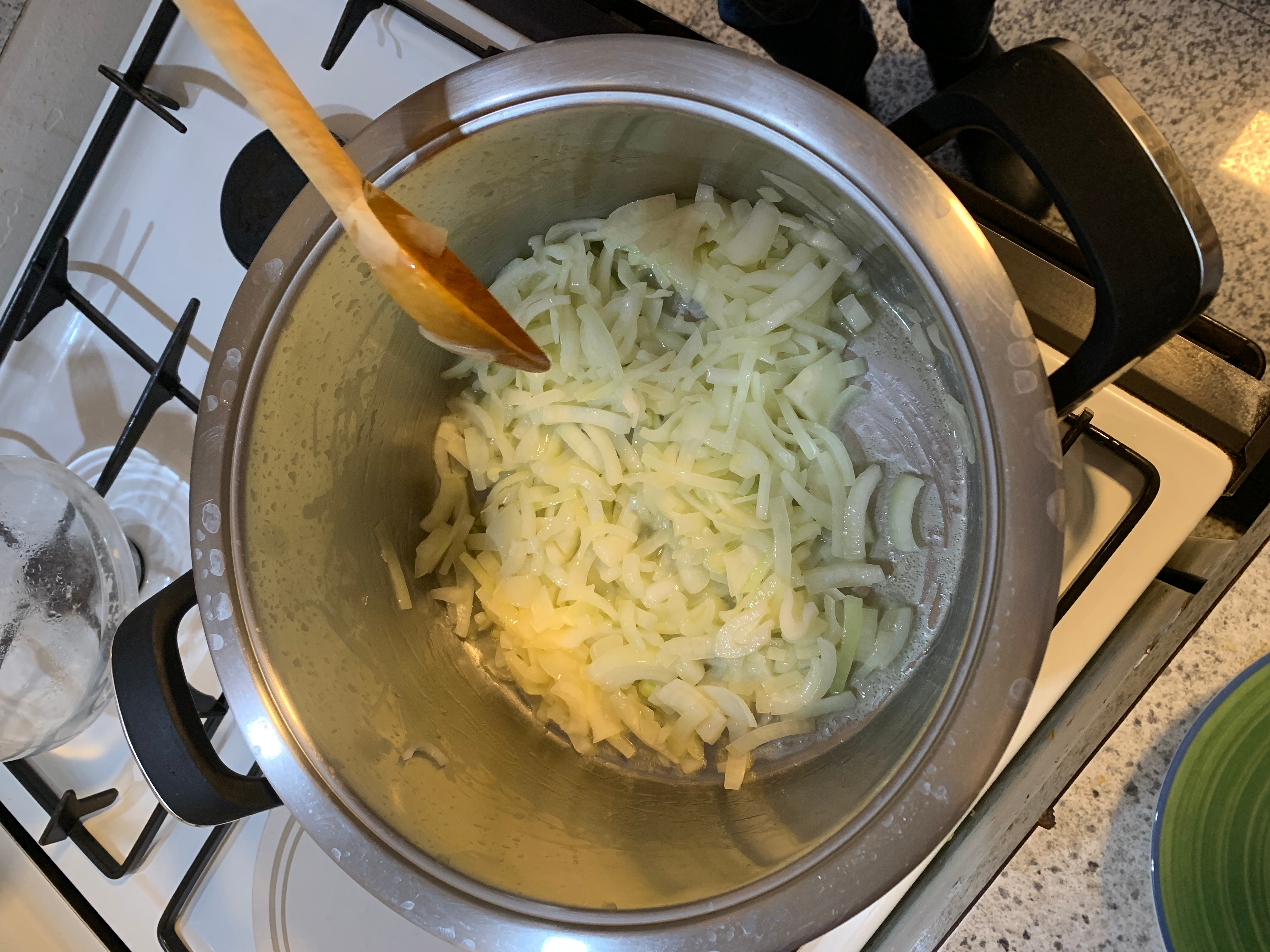 Step 1 for the Sulu Ispanak recipe