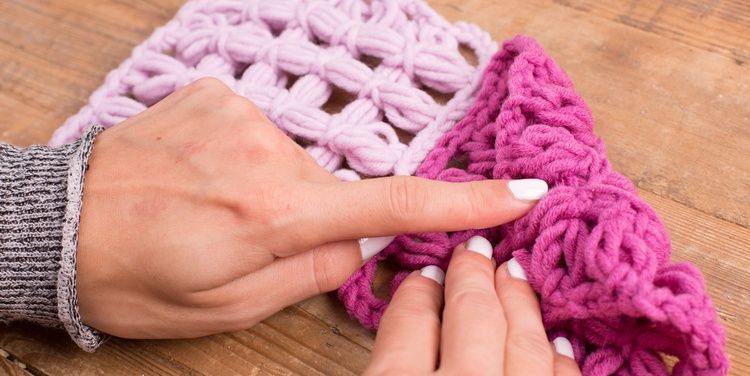 14_Häkeldecke_Loom_Zusammenhäkeln_oder_nähen.jpg