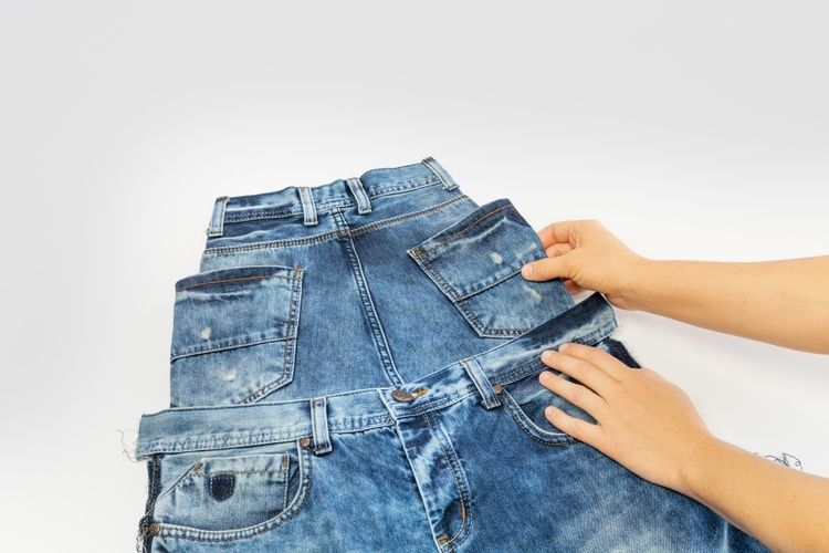 6 Tutorial Jeans Upcycling Taschen anbringen.jpg
