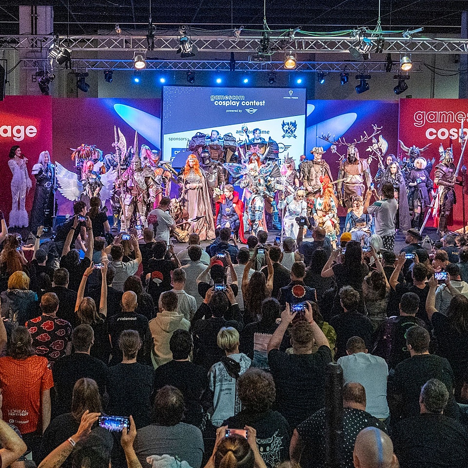 cosplay village stage