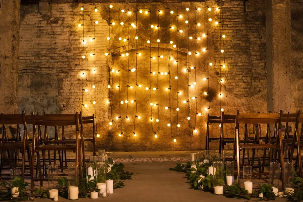 Night wedding lighting.