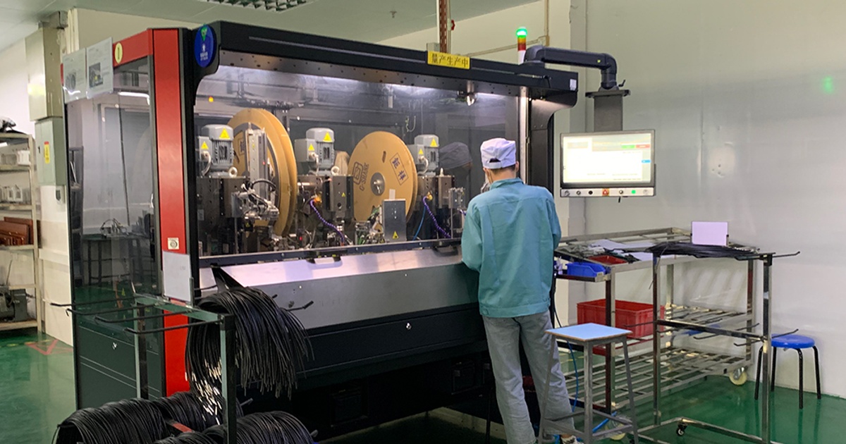 Komax Shanghai Success with Lambda 425 HPC for FAKRA cable harnesses