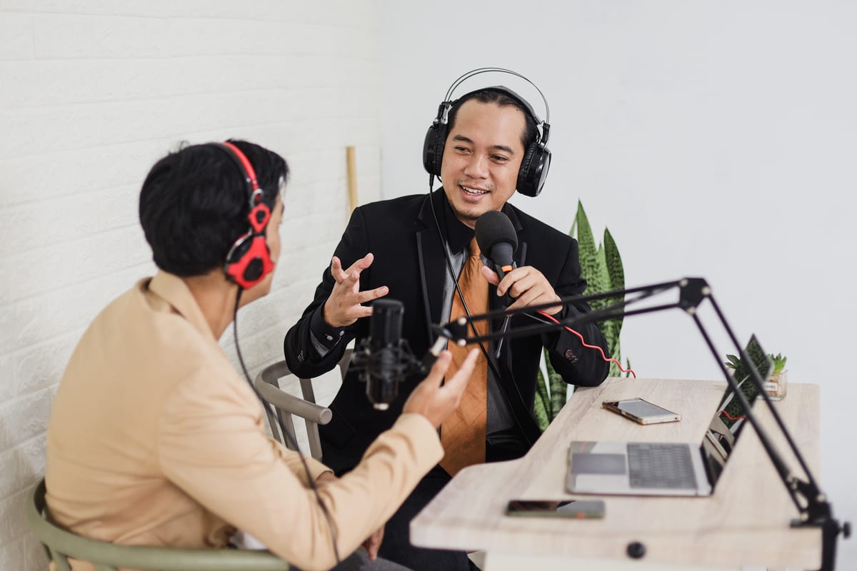 Broadcasting Adalah: Ini Contoh, Skill, dan Prospek Kerjanya ...