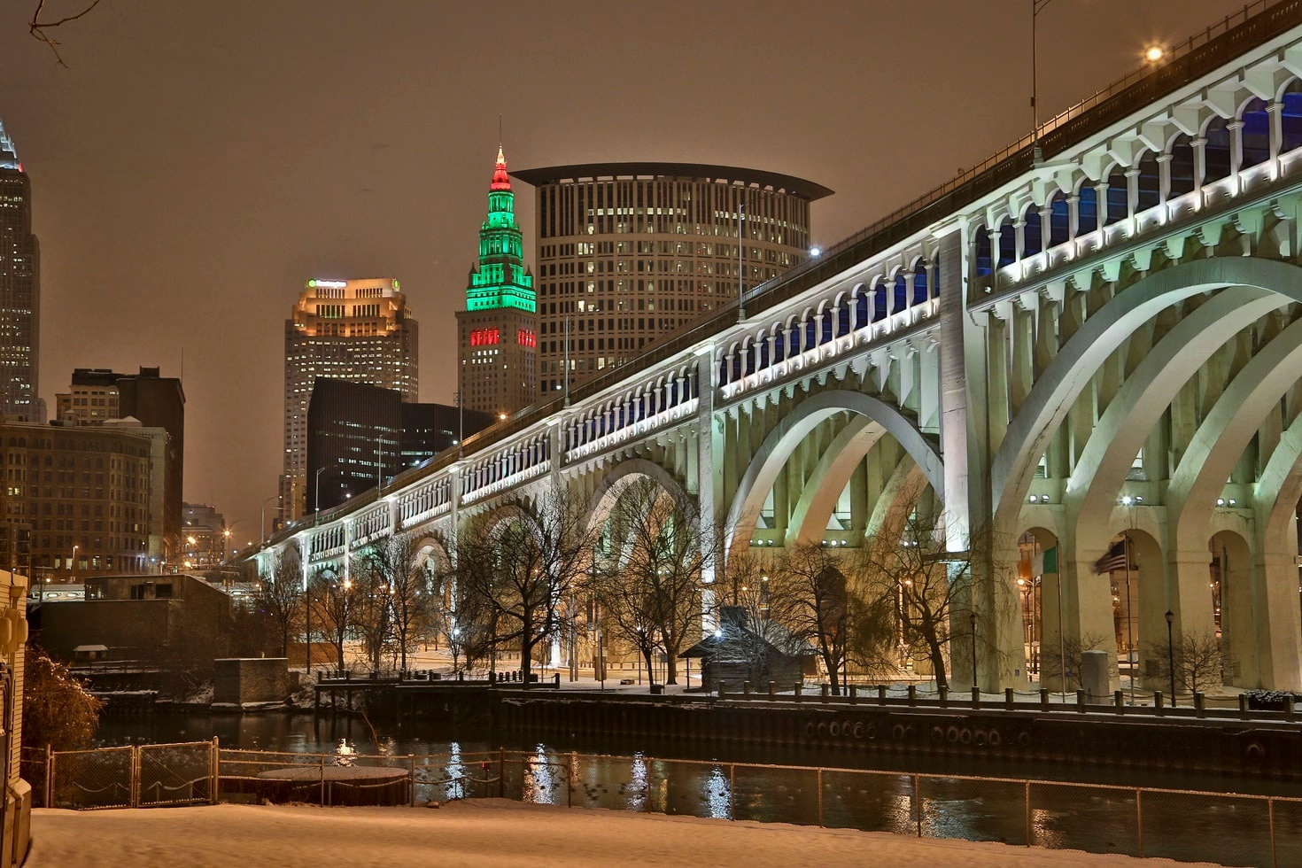 Downtown Cleveland at night | Cleveland City Guide