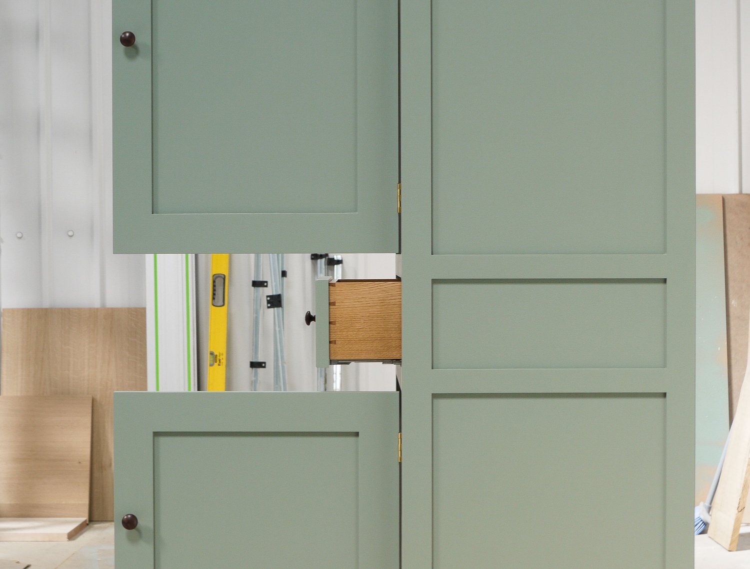 freestanding larder cupboard, single width, dovetailed draw, shaker style