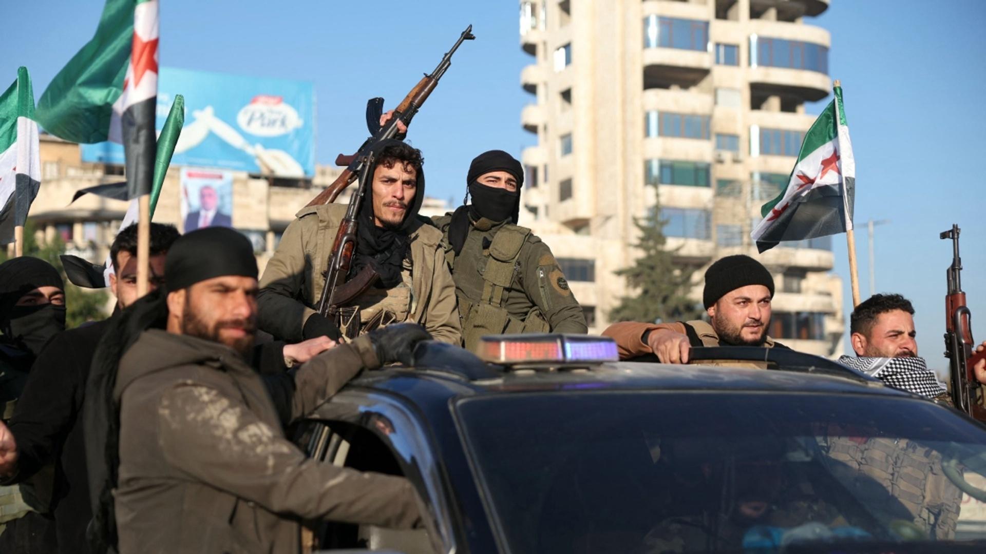 Dopo Aleppo, HTS mette nel mirino Tel Rifaat e Hama: un rapido punto ...
