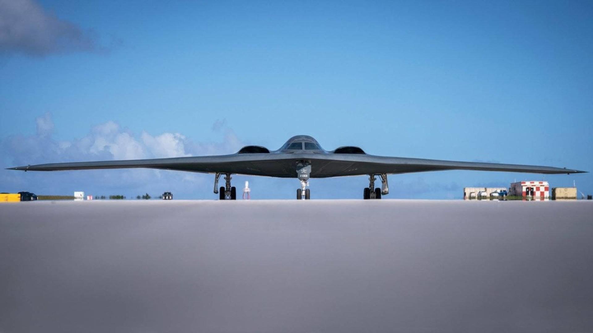 B-21 Raider, primo volo per il nuovo bombardiere stealth nucleare