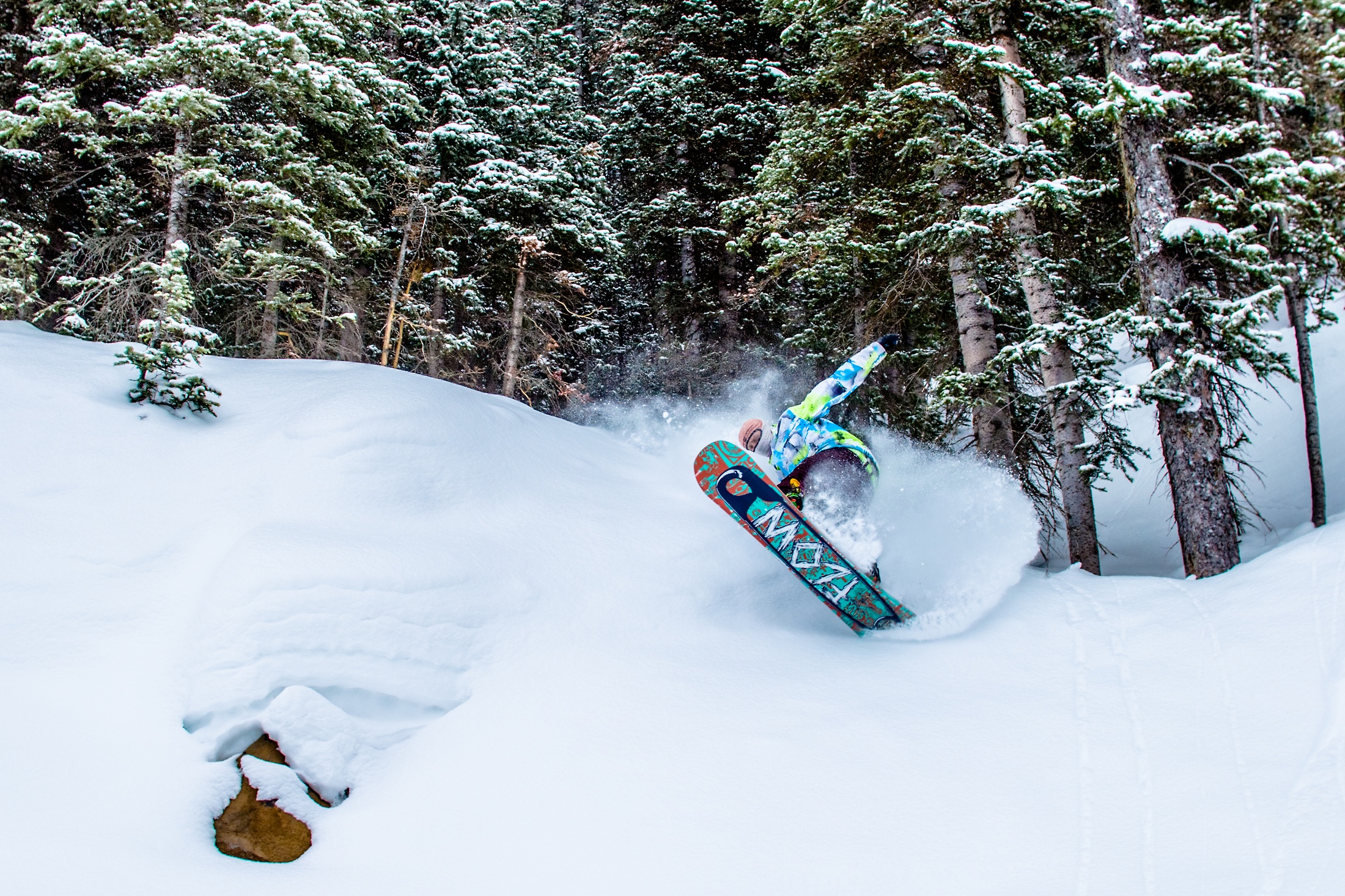 Micah Hoogevan Spraying Weightless Powder