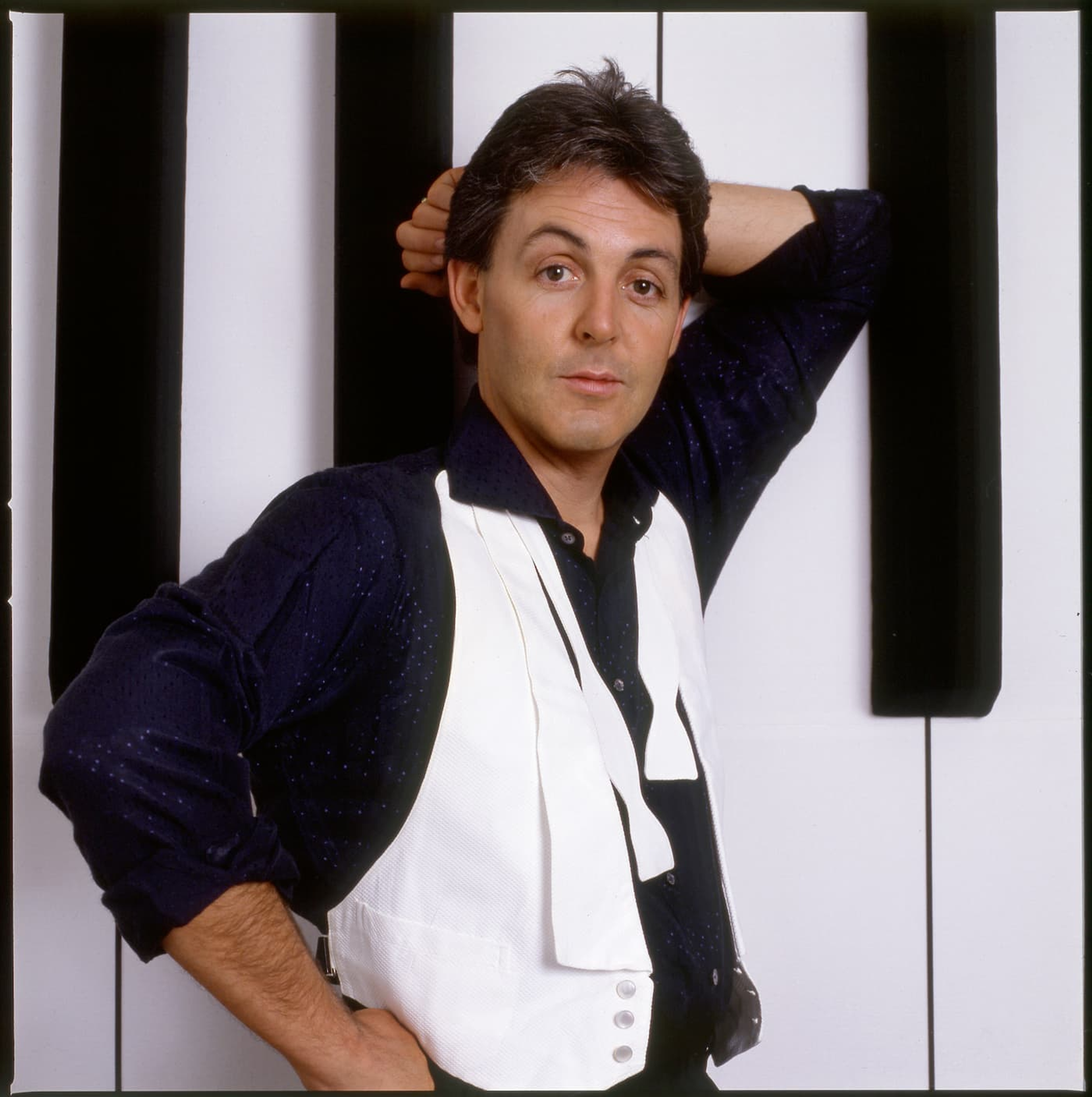 Photo of Paul used on the 'Ebony and Ivory' single cover
