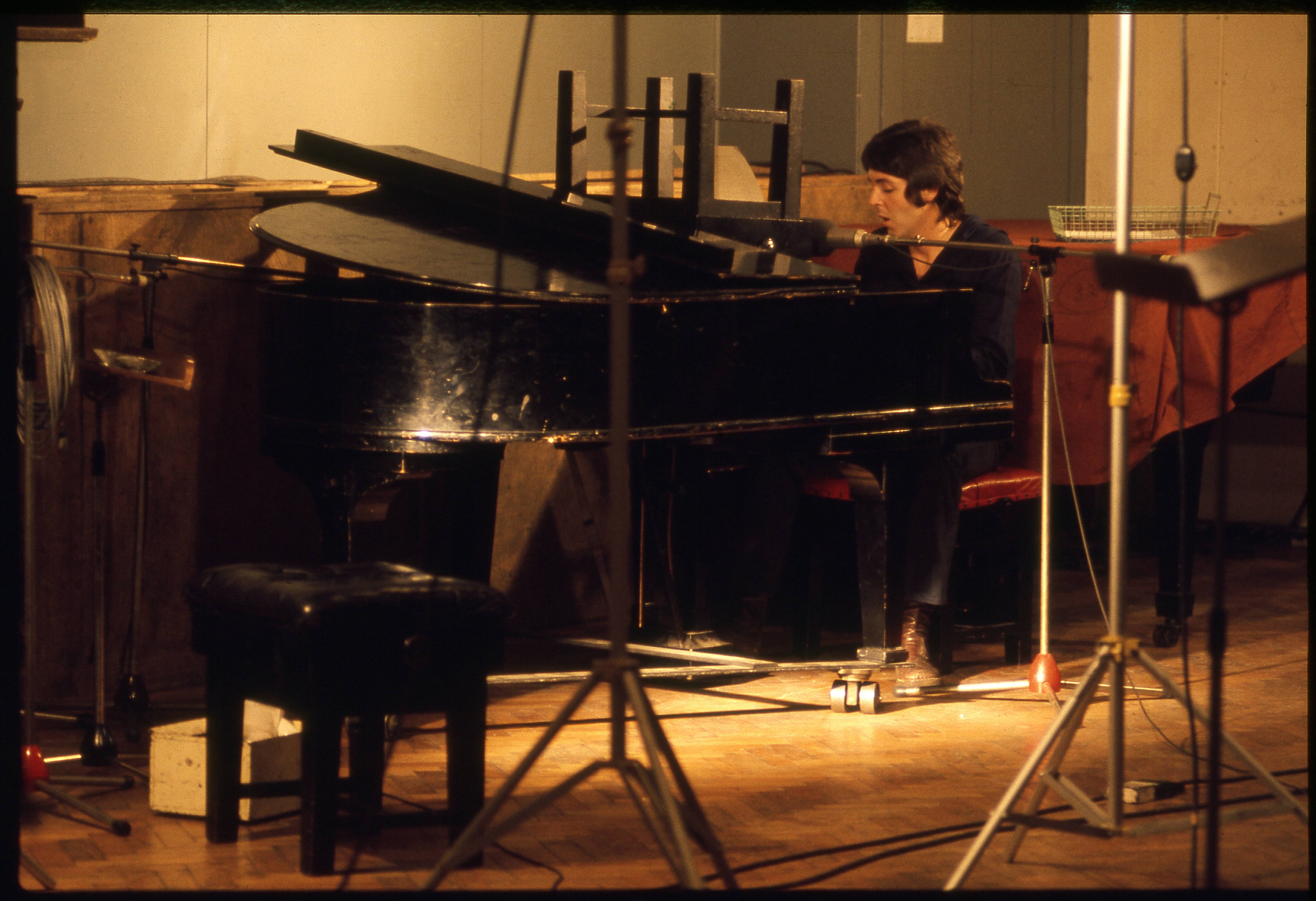 Paul McCartney | News | You Gave Me The Answer – 'One Hand Clapping ...