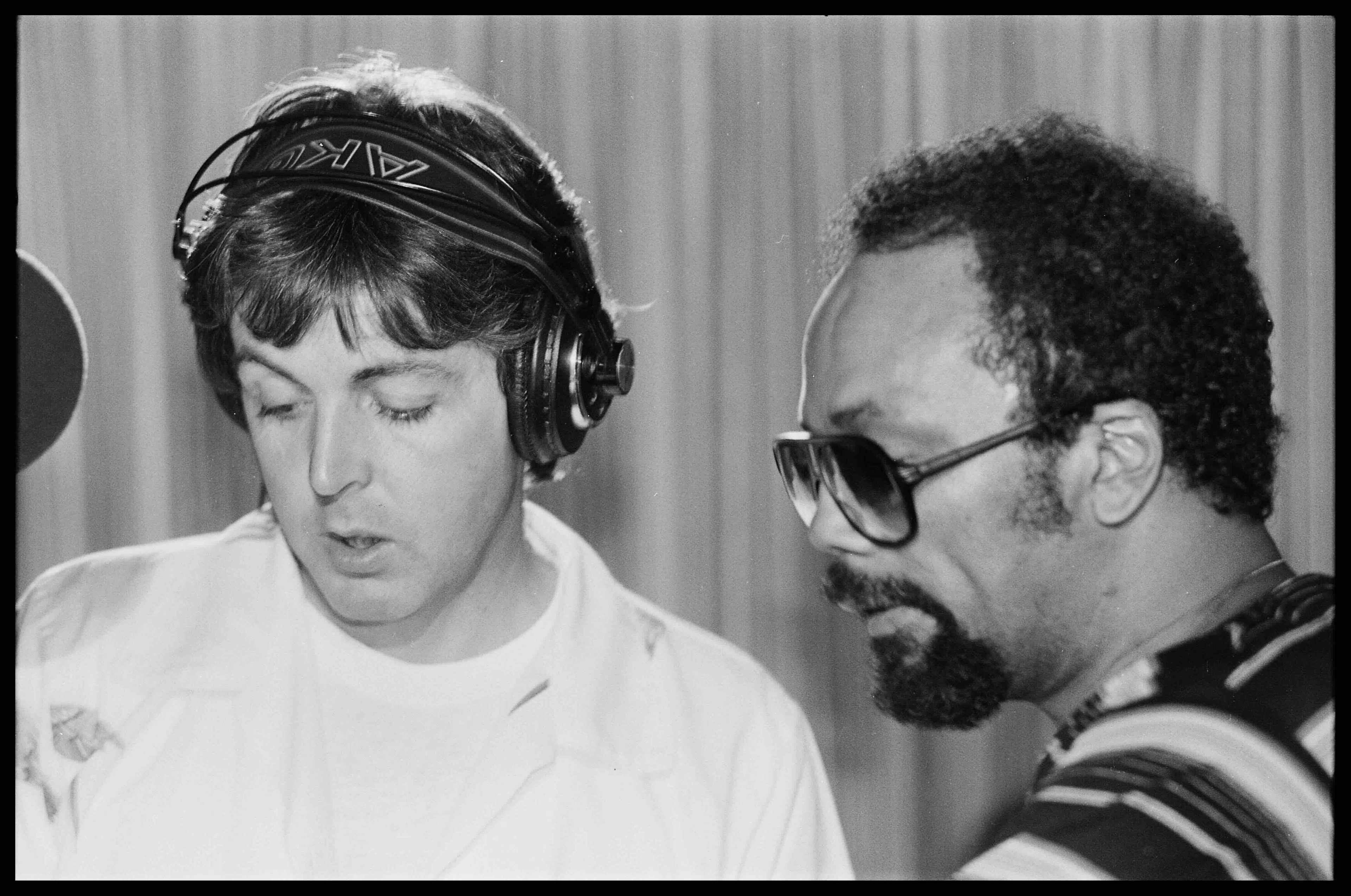 Paul and Quincy Jones. Photo by Linda McCartney