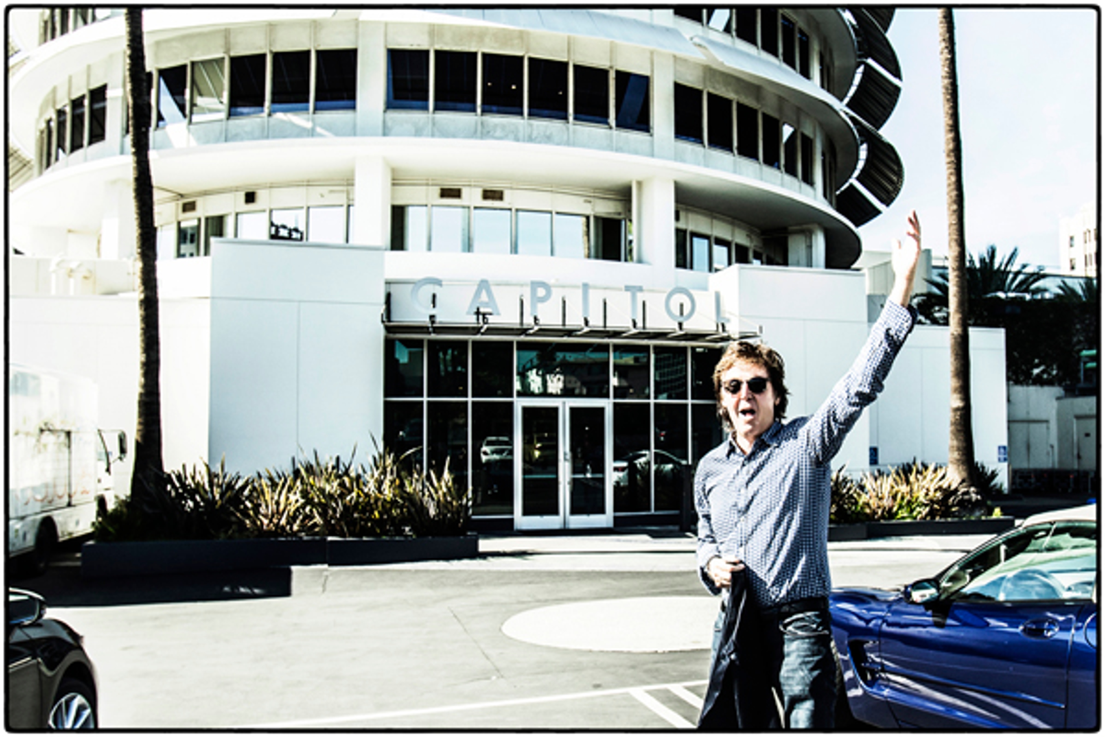 Paul Signs Worldwide Recording Agreement With Capitol Records