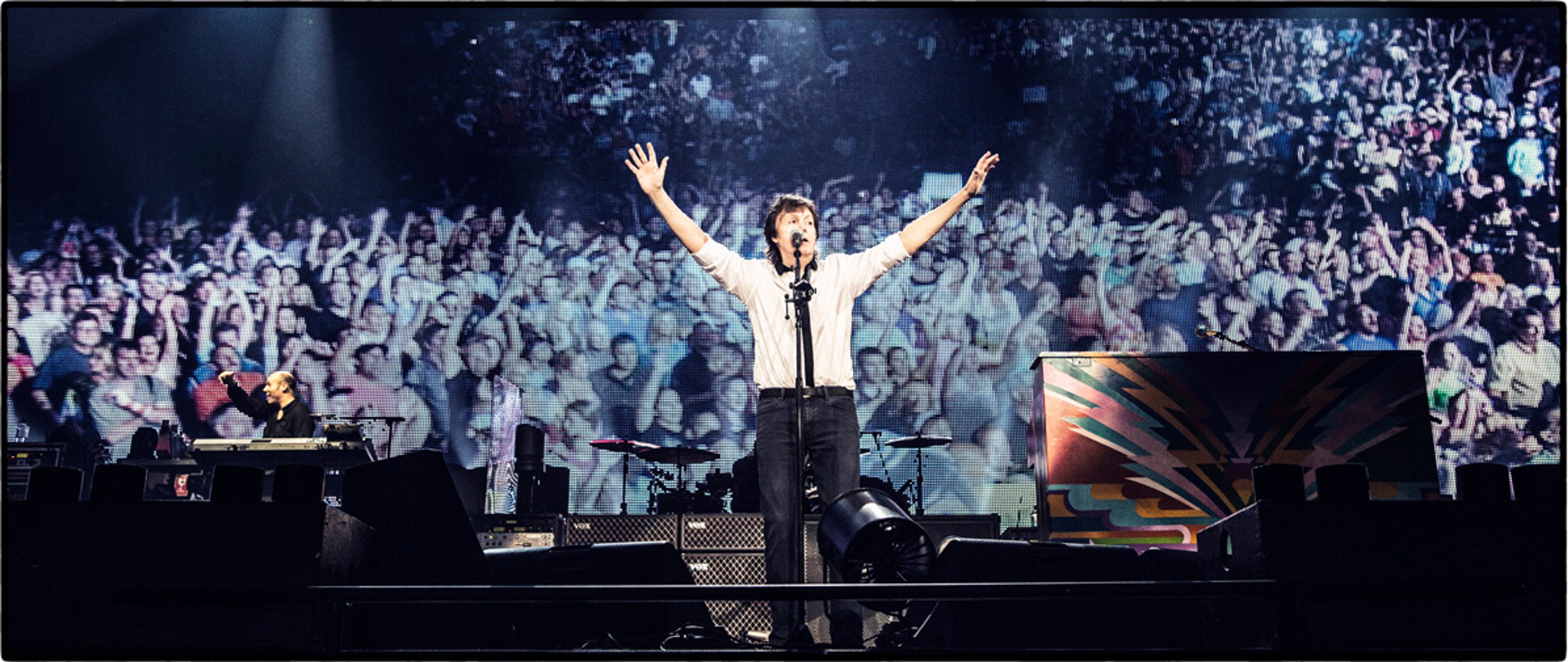Paul on stage, Bankers Life Fieldhouse, Indianapolis, 14th July 2013