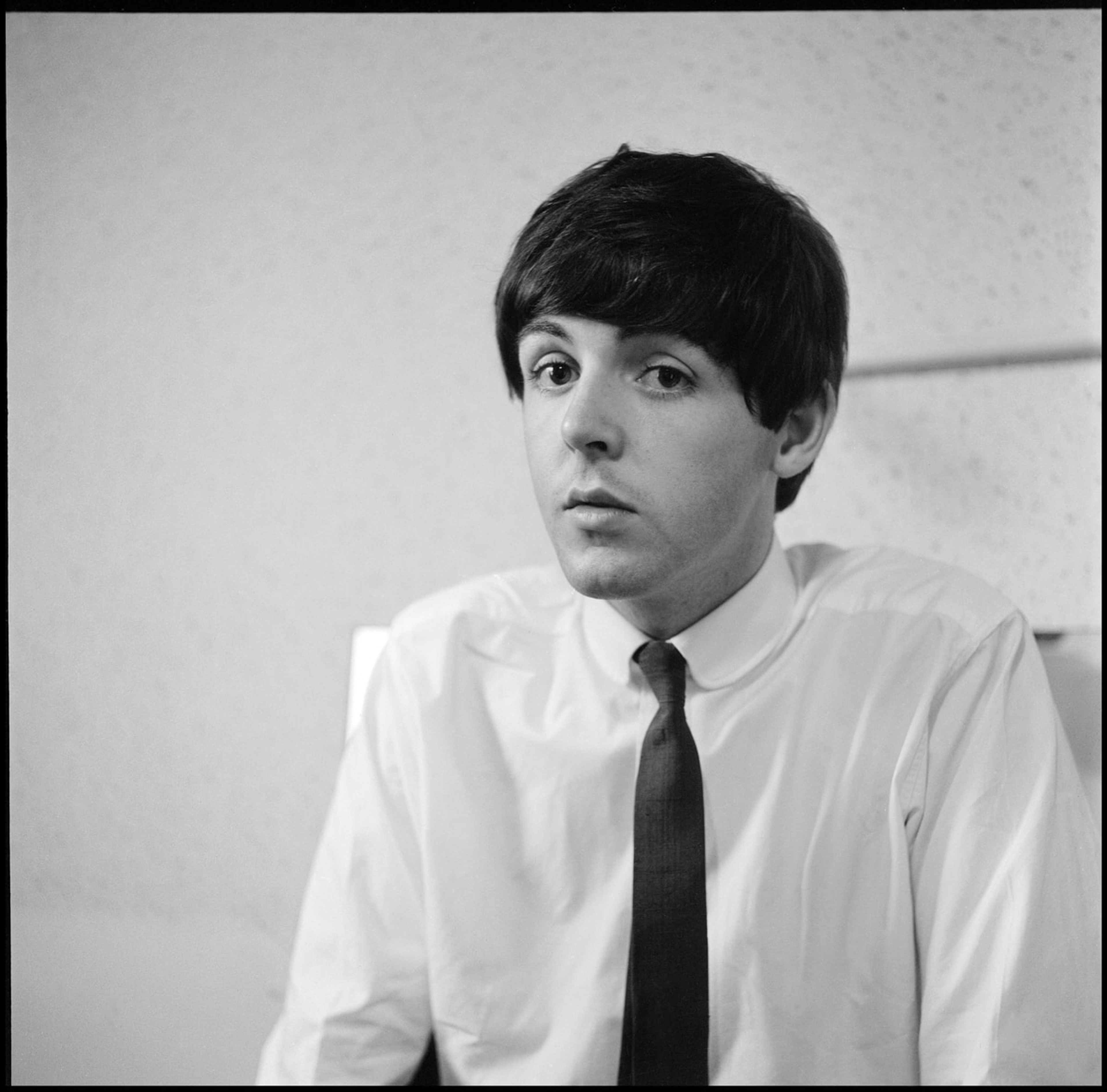 Paul photographed backstage at the television show 'Thank Your Lucky Stars', Birmingham, England, 1963