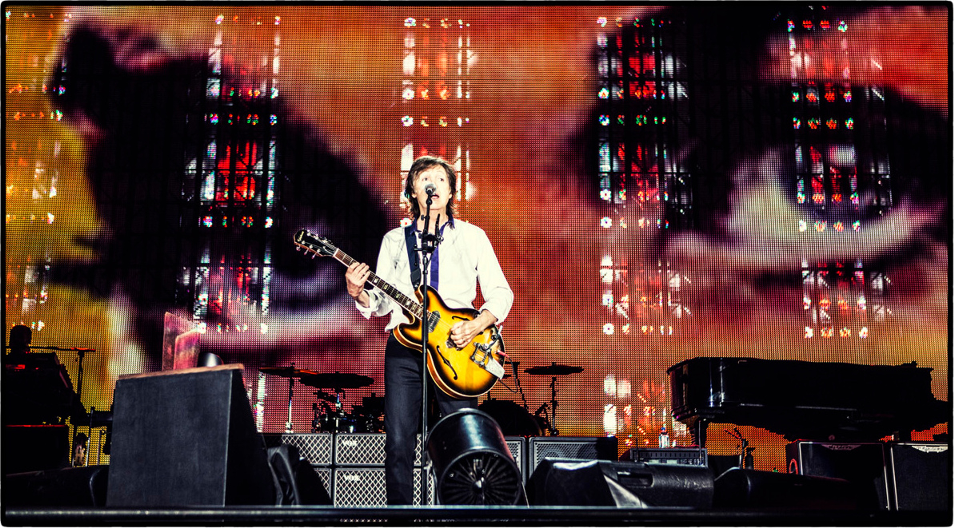 Paul on stage, Nationals Park, Washington DC, 12th July 2013