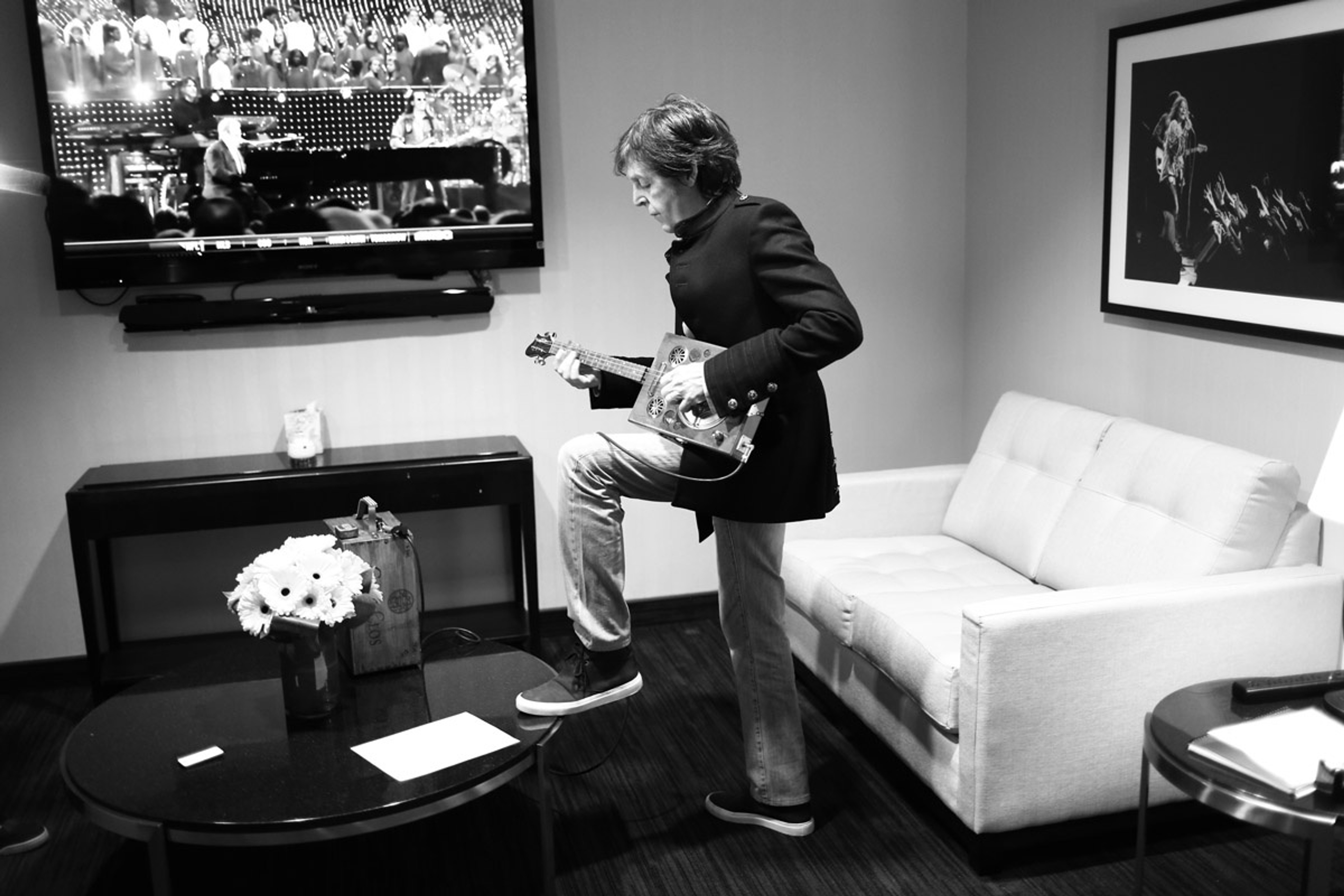 Paul rehearsing backstage, 12-12-12 Hurricane Sandy Benefit, Madison Square Garden, NYC, 12th December 2012