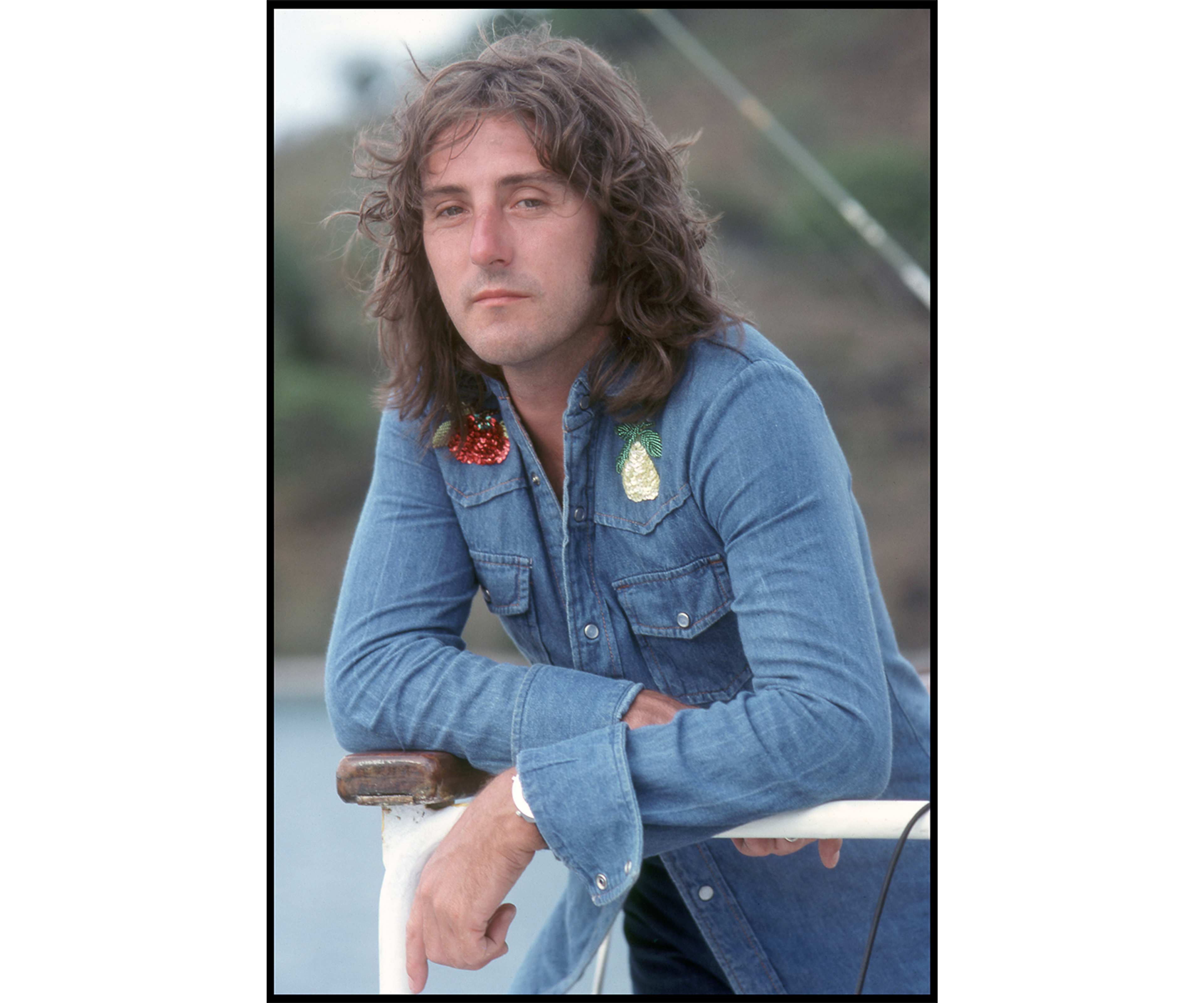 photo of Denny Laine taken by Henry Diltz