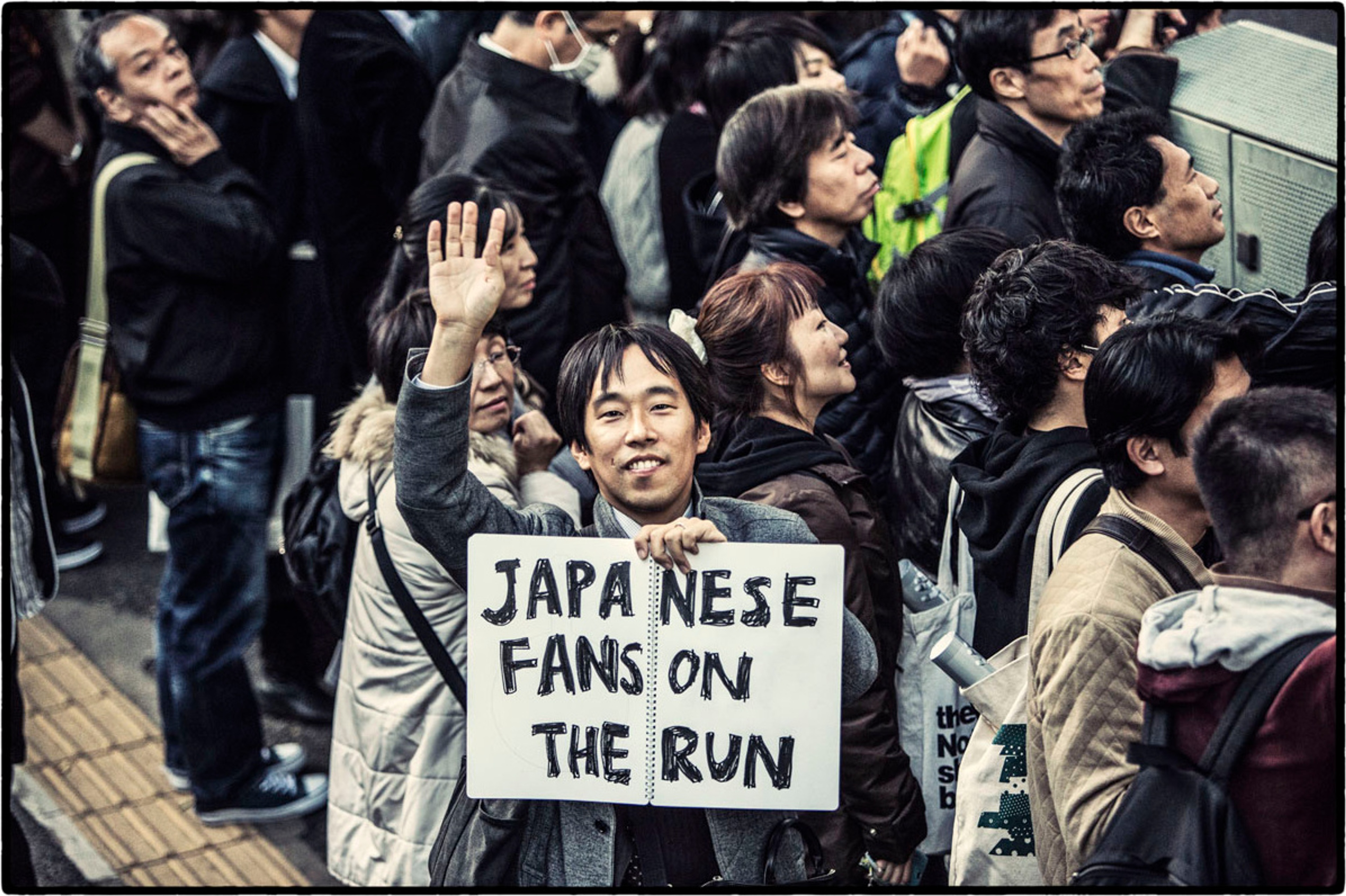 Fans waiting for Paul's arrival, Tokyo, 21st November 2013