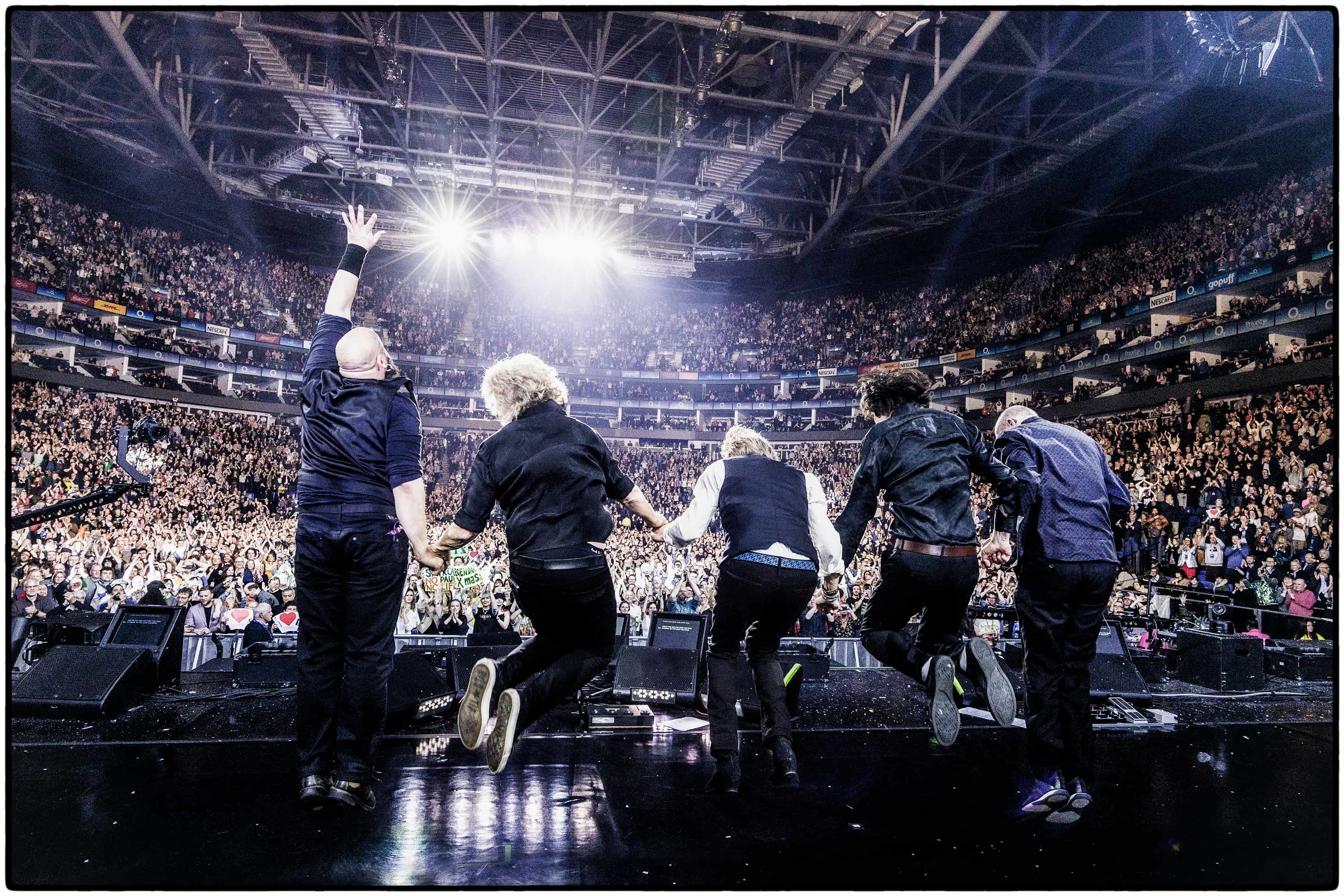 Paul and the band take a bow at the last 2024 Got Back tour date in London