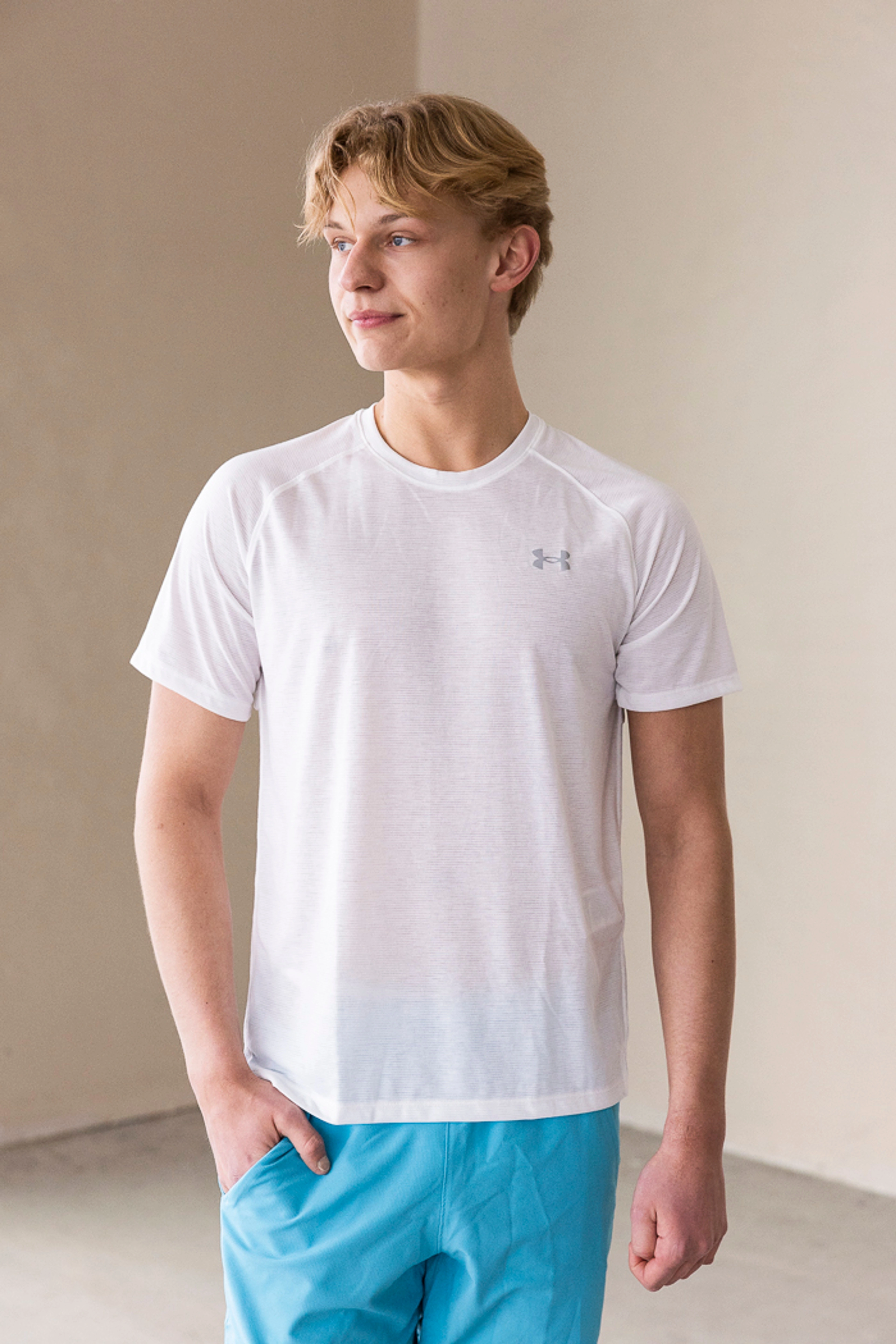 UA STREAKER TEE