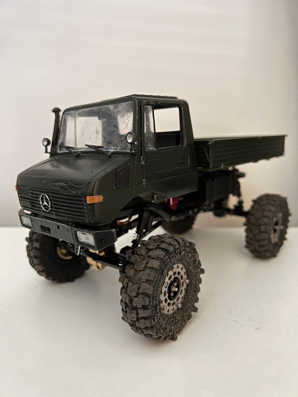 Unimog 1/24 RC crawler with much too high of a truck bed