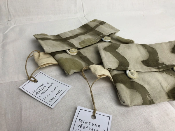 Pochette à boutons - Teinture à l'artichaut