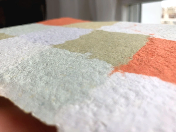 Papier fait mains au carré