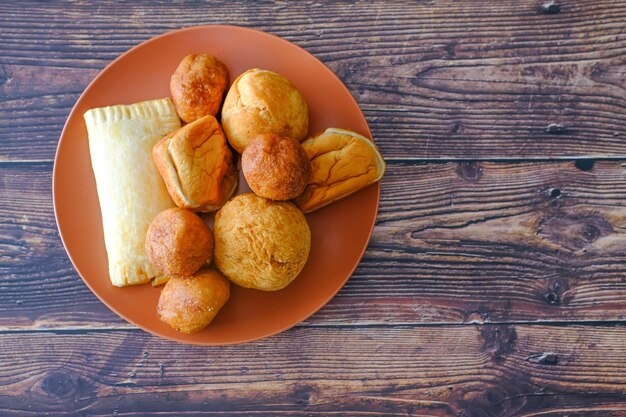 nigerian-snacks-meat-pie-puff-puff-buns-egg-roll_539365-752.jpeg