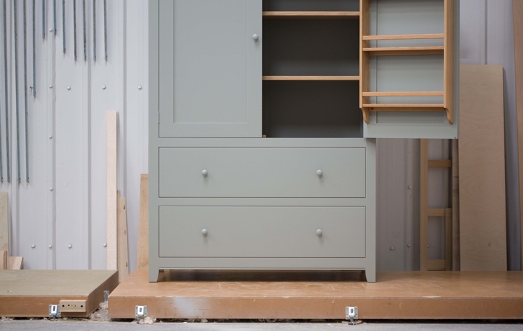 freestanding larder cupboard, shaker style, dovetailed draws, oak spiceracks