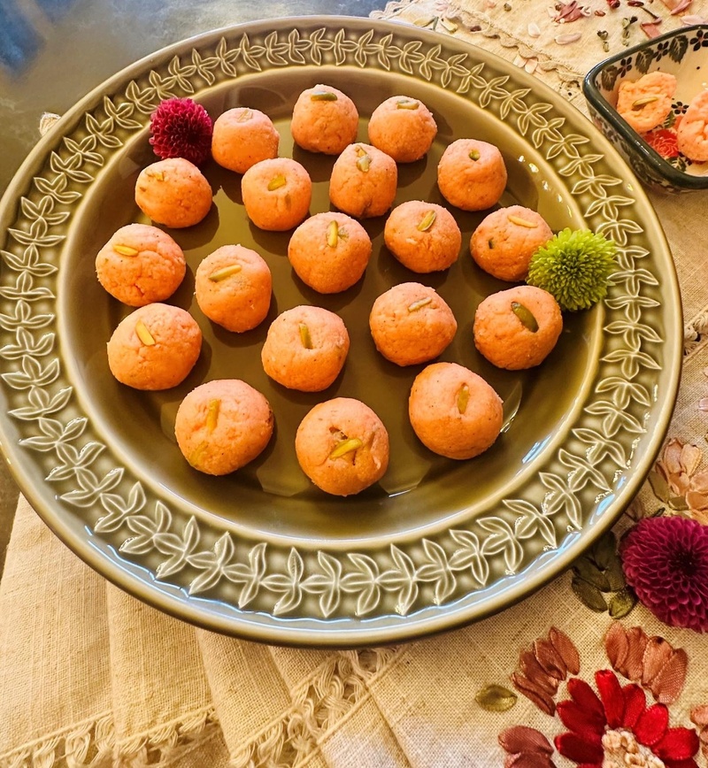 Rose Laddoo