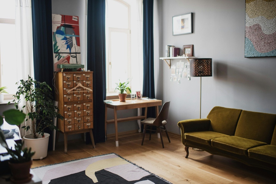 Traditional drom room interior