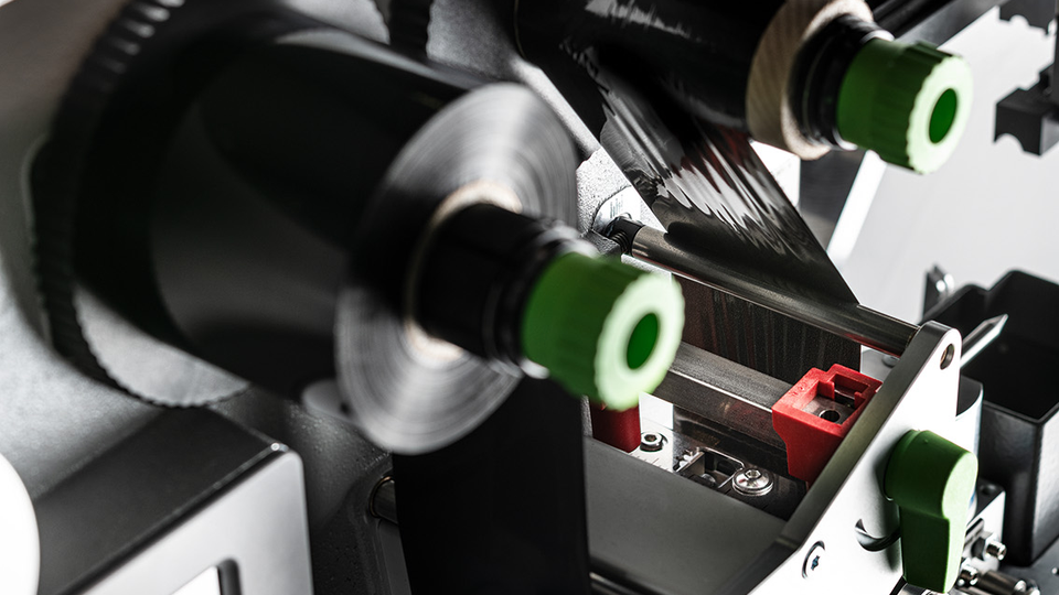 M1650 Tube - Reliable color marking with thermal transfer marking unit